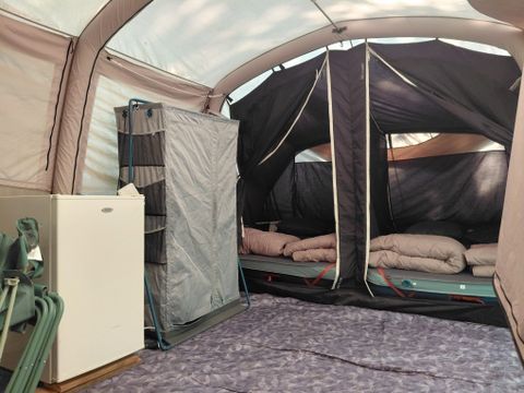 Tente 4 personnes - Le Prêt à camper Grand Confort 1/4 pers