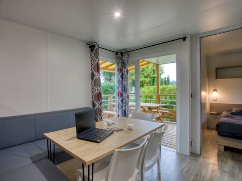 Mobilhome 6 personnes - Privilège - 3 chambres - TV lave-vaisselle