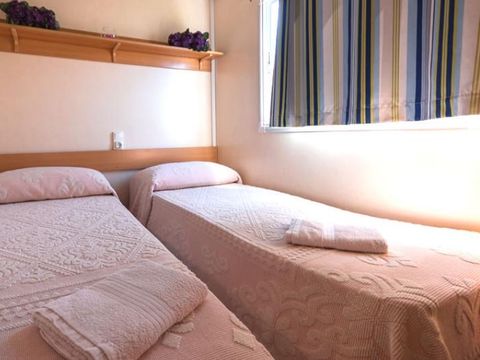 MOBILHOME 4 personnes - FRONT DE MER