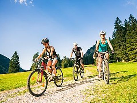 Résidence Les Grands Ax - Camping Ariège - Image N°8