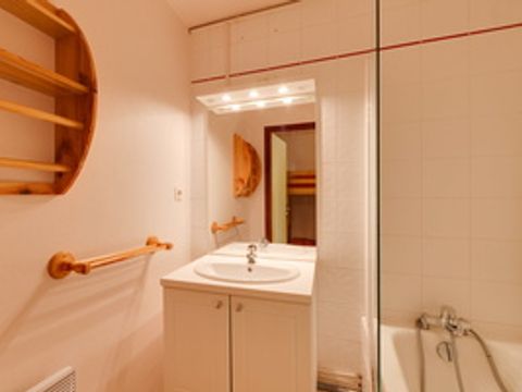 STUDIO 4 personnes - 4 personnes - 29 m² STUDIO 4 personnes - 4 personnes - 29 m²