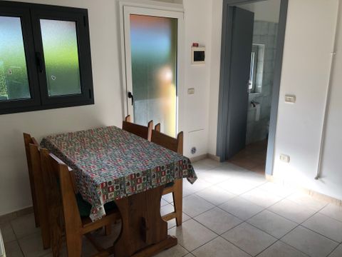 BUNGALOW 3 personnes - BUNGALOW GIALLO AVEC TERRASSE PRIVEE