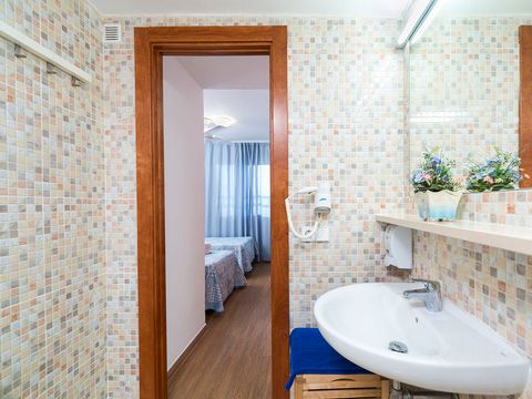 APPARTEMENT 4 personnes - A3 APTO 3/4 V. MONTAÑA SUP.