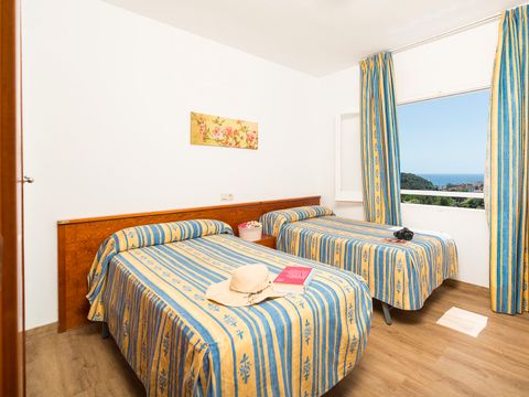 APPARTEMENT 5 personnes - A6 APTO SUPERIOR