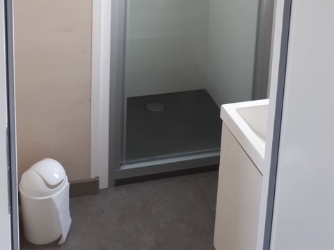 MOBILHOME 6 personnes - 4 pièces Accueil lit bébé impossible