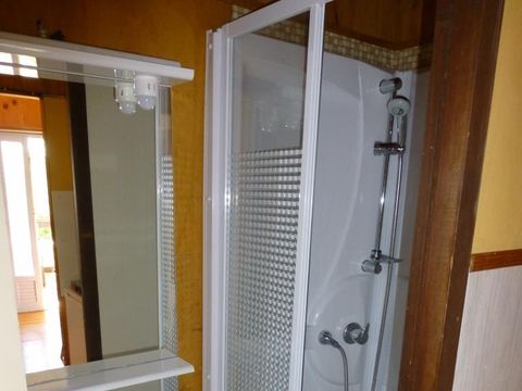 CHALET 4 personnes - Chalet Standard 25m² (1 chambre) - Terrasse couverte 9m² 2/4 pers