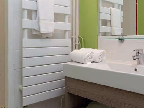 CHAMBRE 2 personnes - Classique Chambre 2 personnes Balcon (*)