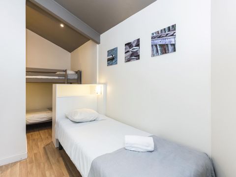 APPARTEMENT 5 personnes - Classique Apt Duplex Chambre 5 personnes Coin nuit Pinède