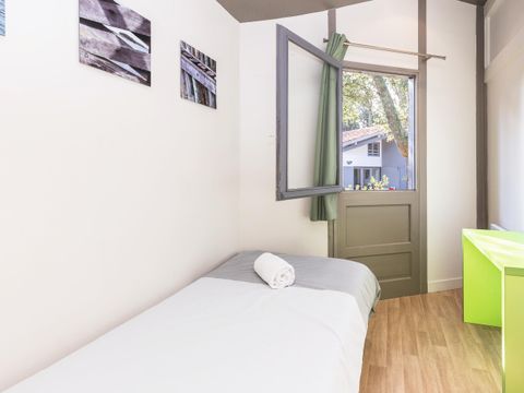 APPARTEMENT 5 personnes - Classique Apt Duplex Chambre 5 personnes Coin nuit Pinède