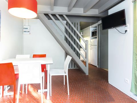 APPARTEMENT 5 personnes - Classique Apt Duplex Chambre 5 personnes Coin nuit Terrasse Pinède