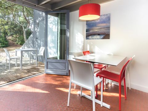 APPARTEMENT 5 personnes - Classique Apt Duplex Chambre 5 personnes Coin nuit Terrasse Pinède