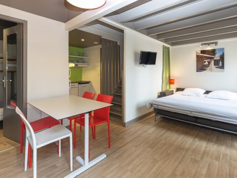 APPARTEMENT 6 personnes - Classique Apt Duplex Chambre 6 personnes Coin nuit Terrasse Pinède