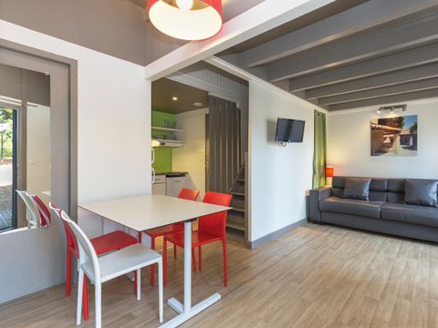 APPARTEMENT 6 personnes - Classique Apt Duplex Chambre 6 personnes Coin nuit Terrasse Pinède