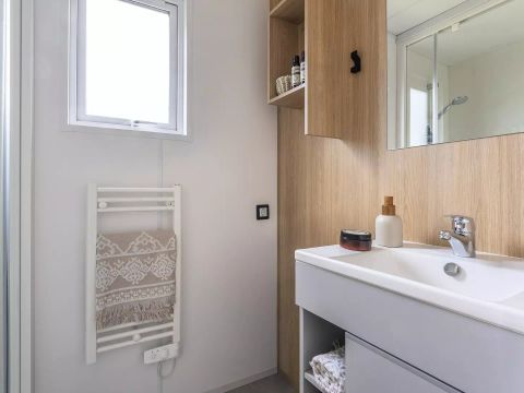 MOBILHOME 6 personnes - Cabane Premium 4 Pièces 6 Personnes Climatisée + TV