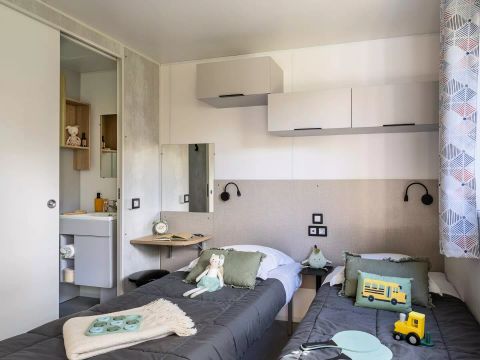MOBILHOME 4 personnes - Cabane Premium 3 Pièces 4 Personnes Climatisée + TV