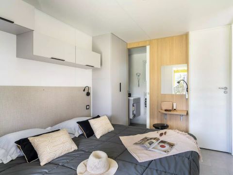 MOBILHOME 4 personnes - Cabane Premium 3 Pièces 4 Personnes Climatisée + TV