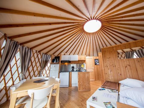 HÉBERGEMENT INSOLITE 8 personnes - GRANDE