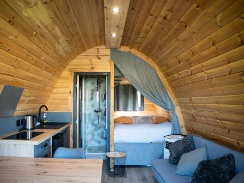 HÉBERGEMENT INSOLITE 4 personnes - Lodge des Bois 2 Pièces 2/4 Personnes (2 adultes + 2 enfants -12ans) + Jacuzzi