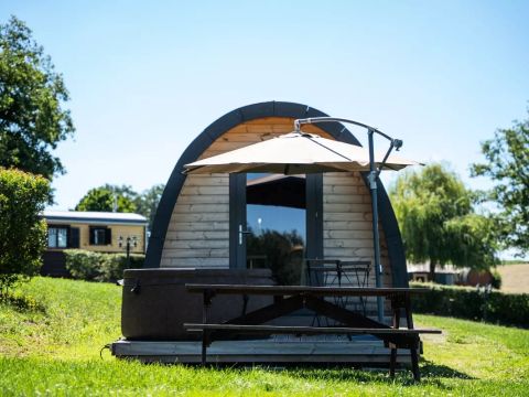 HÉBERGEMENT INSOLITE 4 personnes - Lodge des Bois 2 Pièces 2/4 Personnes (2 adultes + 2 enfants -12ans) + Jacuzzi