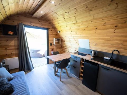 HÉBERGEMENT INSOLITE 4 personnes - Lodge des Bois 2 Pièces 2/4 Personnes (2 adultes + 2 enfants -12ans) + Jacuzzi