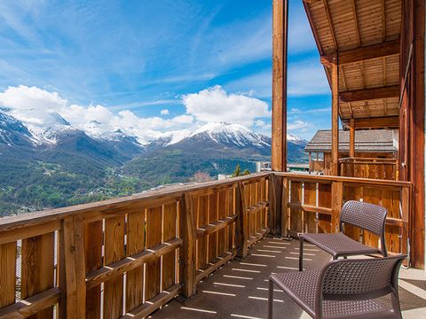 APPARTEMENT 10 personnes - 4 pièces 10 personnes