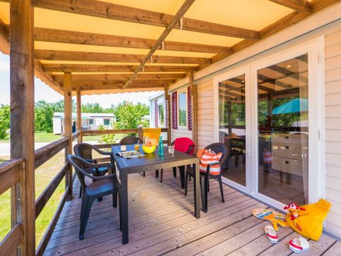 MOBILHOME 6 personnes - Comfort XL | 3 Ch. | 6 Pers. | Terrasse surélevée | Clim. | TV