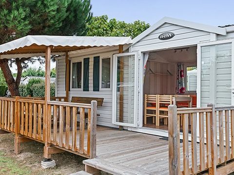 MOBILHOME 6 personnes - Comfort XL | 3 Ch. | 6 Pers. | Terrasse surélevée | 2 SDB | TV
