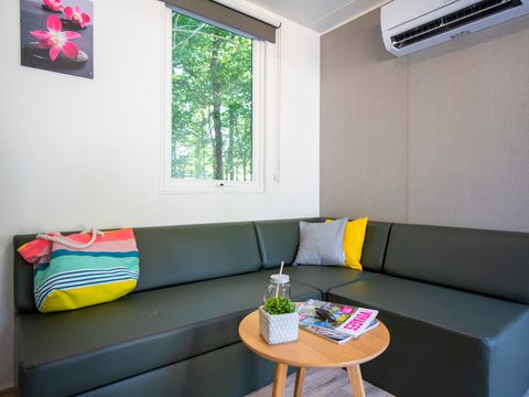 MOBILHOME 5 personnes - Premium Exclusive | 2 Ch. | 5 Pers. | Terrasse surélevée | 2 SDB | TV