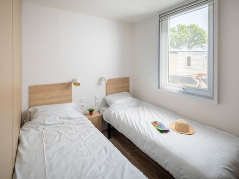 MOBILHOME 8 personnes - Salon Suprême Plus 3 chambres - Zone Premium