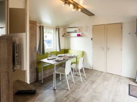 BUNGALOW 6 personnes - Mobil-home | Comfort | 3 Ch. | 6 Pers. | Terrasse surélevée | Clim. | TV