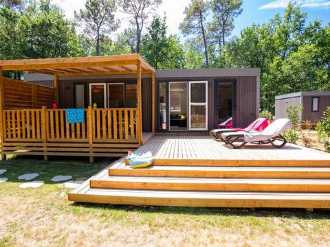 BUNGALOW 6 personnes - Mobil-home | Premium Exclusive | 3 Ch. | 6 Pers. | Terrasse surélevée | 2 SDB | Clim. | TV