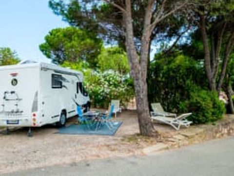 MOBILHOME 6 personnes - Emplacement ** Medium 2p Tente
