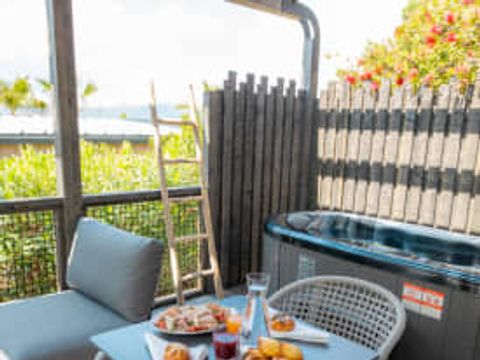 MOBILHOME 2 personnes - Cottage MALIBU SUITE 2p 1c1s Premium SPA