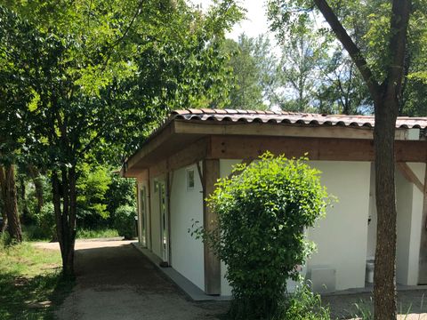 Emplacement - Emplacement M véhicule + électricité 6A -100m²