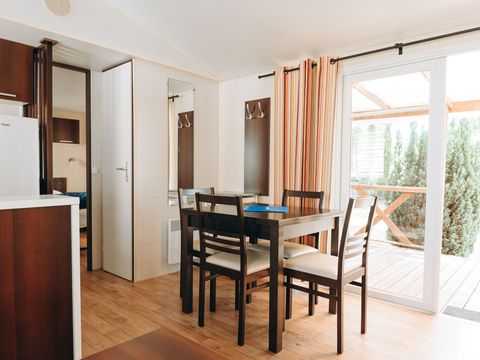 Mobilhome 4 personnes - Confort - terrasse couverte
