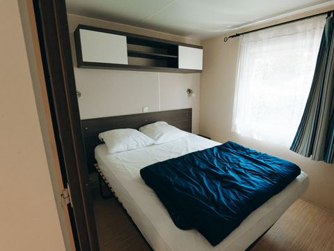 MOBILHOME 4 personnes - Grand confort - terrasse couverte et fermée