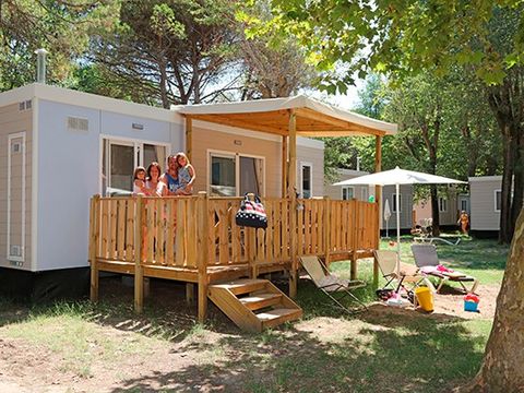 Mobilhome 6 personnes - Mobil-home | Comfort XL | 3 Ch. | 6 Pers. | Terrasse surélevée | 2 SDB | Clim.