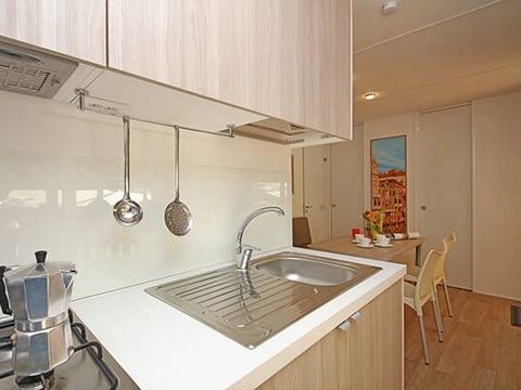 MOBILHOME 6 personnes - Mobil-home | Comfort | 3 Ch. | 6 Pers. | Terrasse surélevée | 2 SDB | Clim. MOBILHOME 6 personnes - Mobil-home | Comfort | 3 Ch. | 6 Pers. | Terrasse surélevée | 2 SDB | Clim.