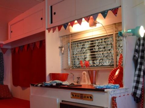 CARAVANE 3 personnes - RETRO