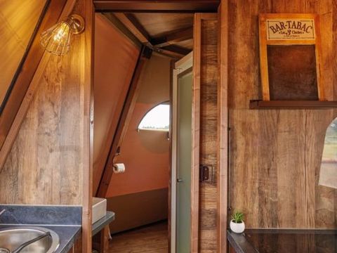 HÉBERGEMENT INSOLITE 4 personnes - Tipi LUXE - 2 chambres avec sanitaires