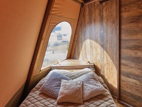 HÉBERGEMENT INSOLITE 4 personnes - Tipi NOMADE - 2 chambres avec sanitaires
