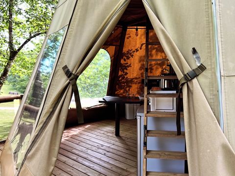 HÉBERGEMENT INSOLITE 4 personnes - Tipi NOMADE - 2 chambres avec sanitaires