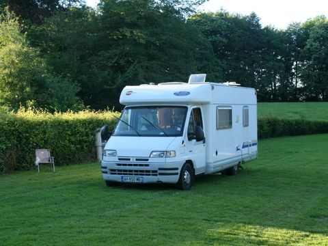 Emplacement - 2 Personnes par nuitée avec une tente et sans véhicule