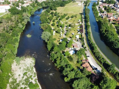 Camping L'Ile aux mille Charmes - Camping Vosges