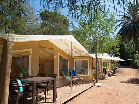 TENTE TOILE ET BOIS 5 personnes - Tente Explorer | 2 Ch. | 5 Pers. | Sans SDB