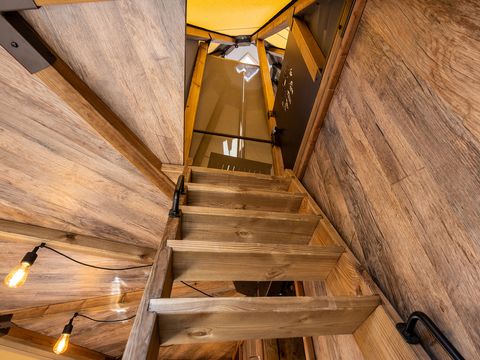 HÉBERGEMENT INSOLITE 4 personnes - Tipi Experience Lodge