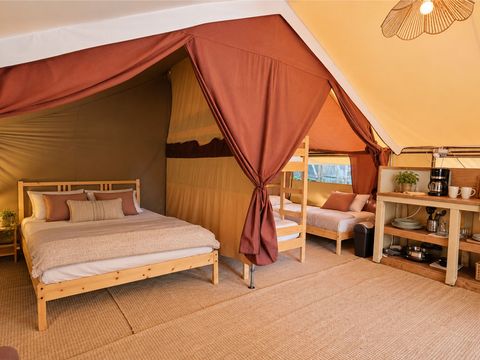 Tente en toile et en bois 6 personnes - Tente Safari Cabanon