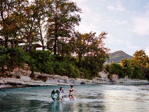 Les Chamberts, Camping & Lodges - Camping Drome - Image N°4