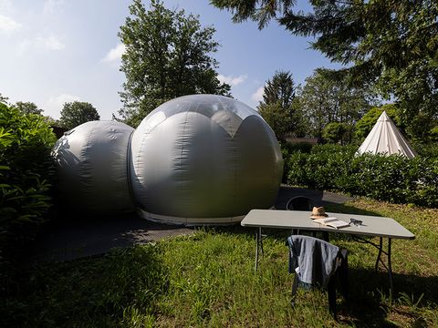 HÉBERGEMENT INSOLITE 2 personnes - Bulle Fleur du jour