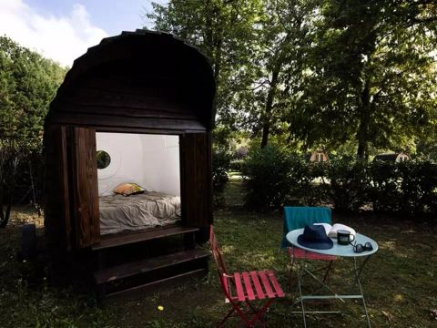 HÉBERGEMENT INSOLITE 2 personnes - Roulotte Mozart 1 pièce 2 personnes Sans Sanitaire